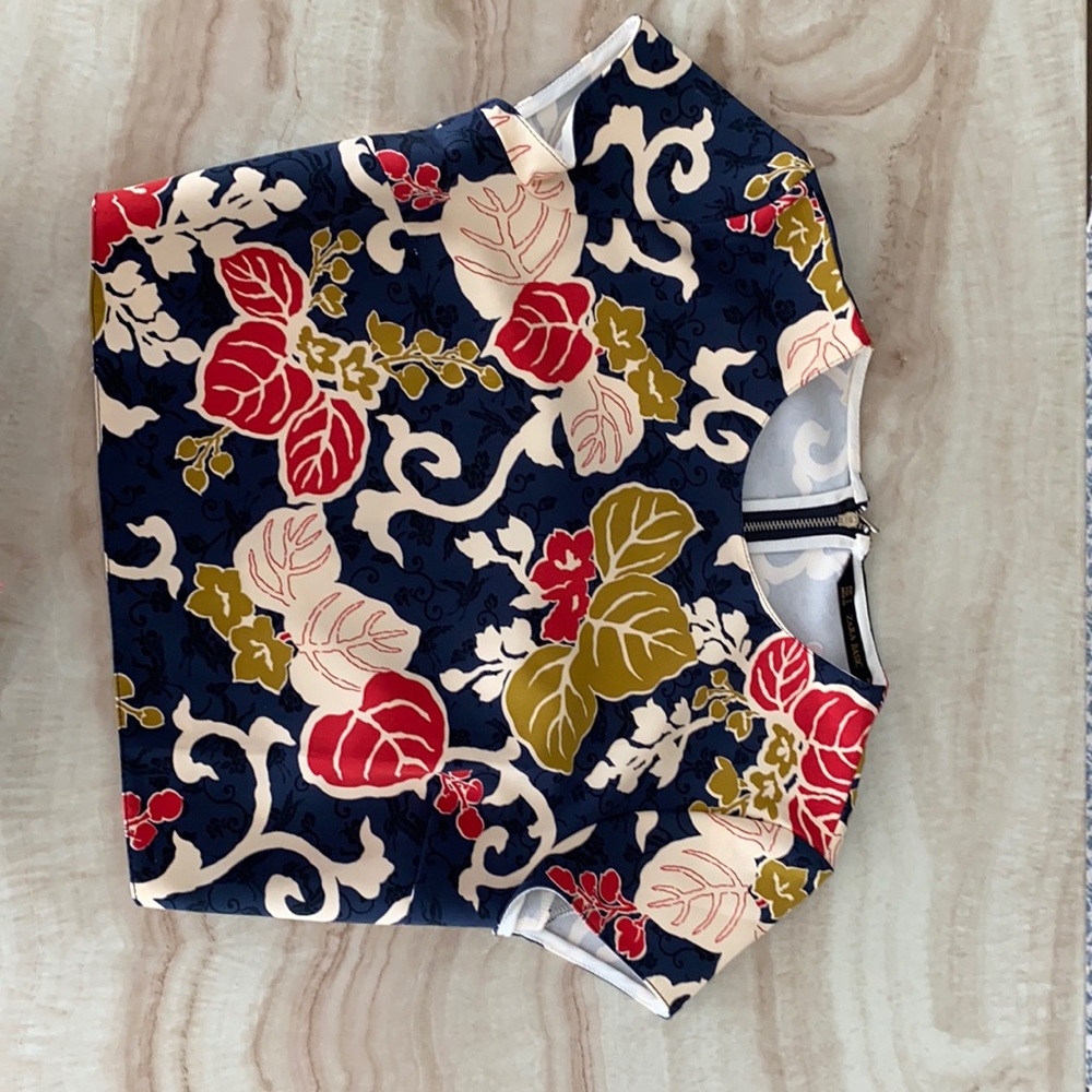 Zara Flowery crop top, Size: Small